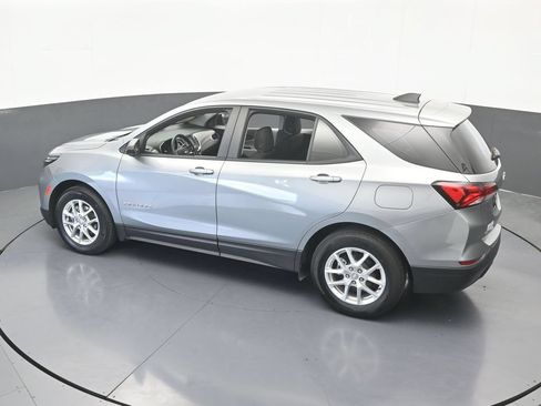 Used 2024 Chevrolet Equinox LS FWD image 43