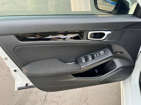 Used 2024 Honda Civic EX image 9