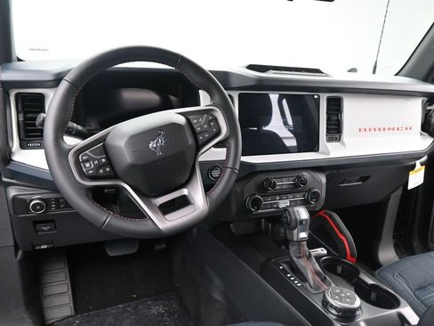 New 2025 Ford Bronco Heritage Edition image 11