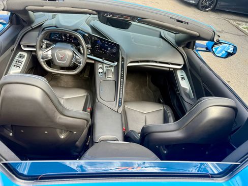 Used 2023 Chevrolet Corvette Stingray Convertible w/ Z51 Performance Package image 16