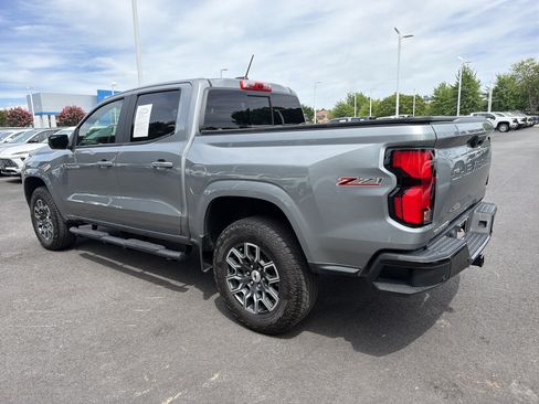 Used 2024 Chevrolet Colorado Z71 w/ Z71 Convenience Package 2 AWD/4WD image 7