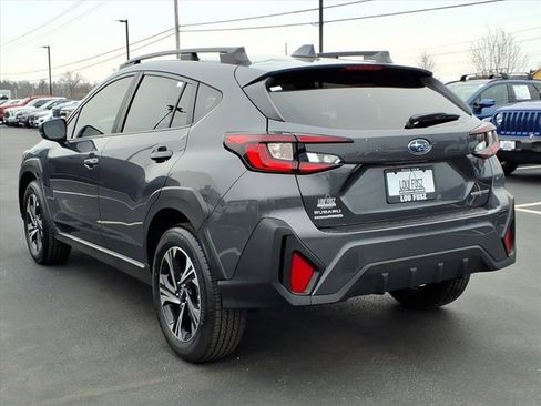 Used 2025 Subaru Crosstrek 2.0i Premium image 4
