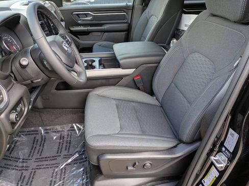 New 2026 RAM 1500 4x4 Crew Cab image 10