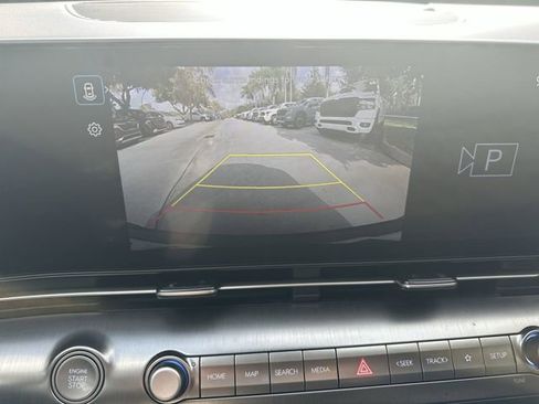 Used 2025 Hyundai Kona SEL FWD image 24