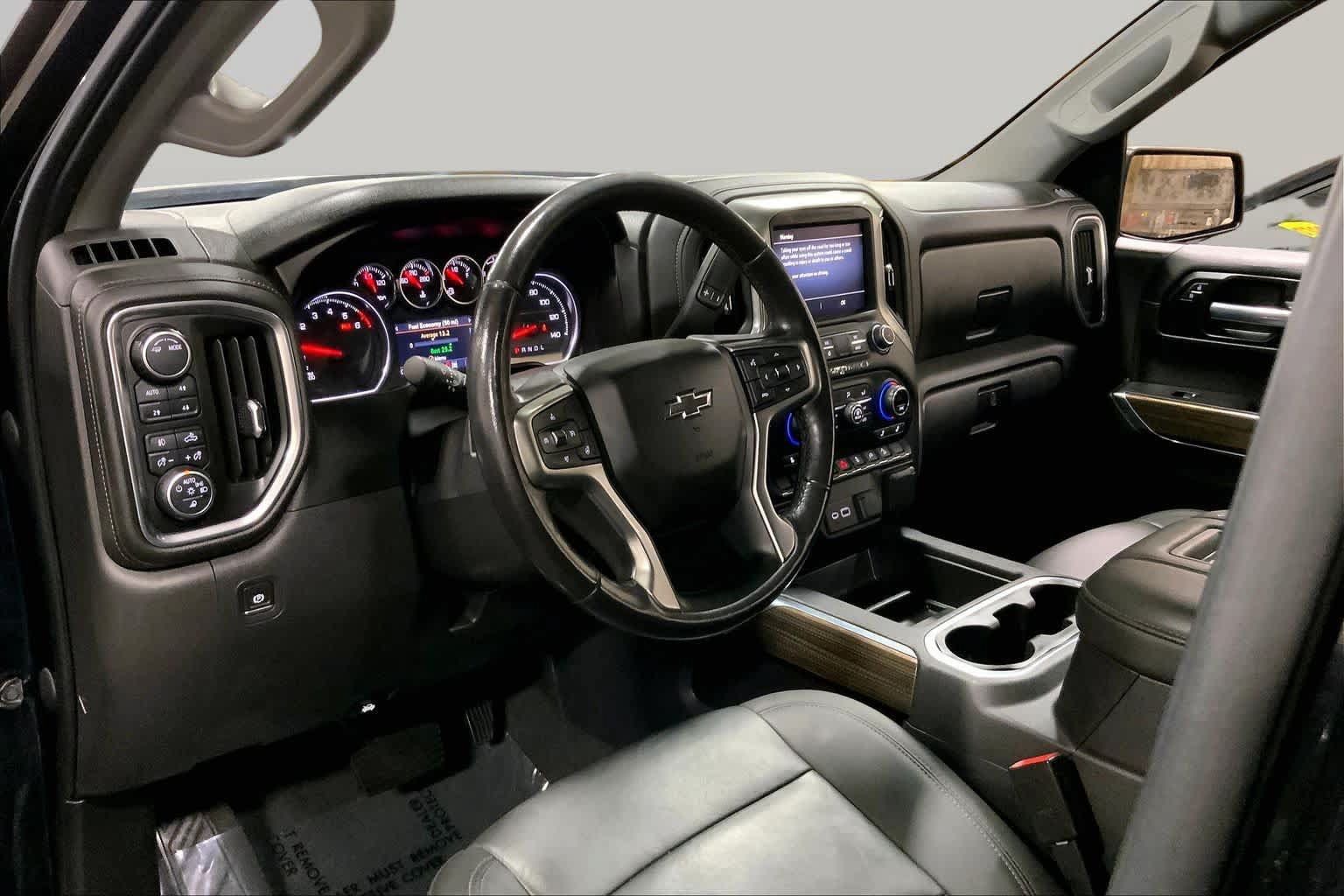 Used 2021 Chevrolet Silverado 1500 LT Trail Boss w/ Convenience Package II AWD/4WD image 18