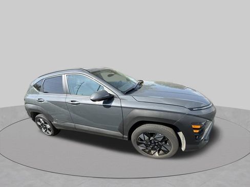 Used 2025 Hyundai Kona SEL AWD/4WD image 4