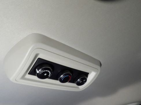 Used 2019 Dodge Journey SE w/ Connectivity Group image 13