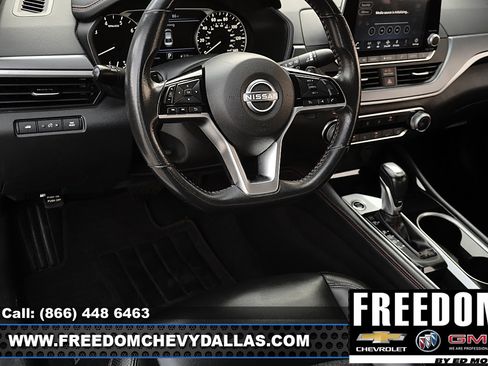 Used 2024 Nissan Altima 2.5 SR FWD image 26
