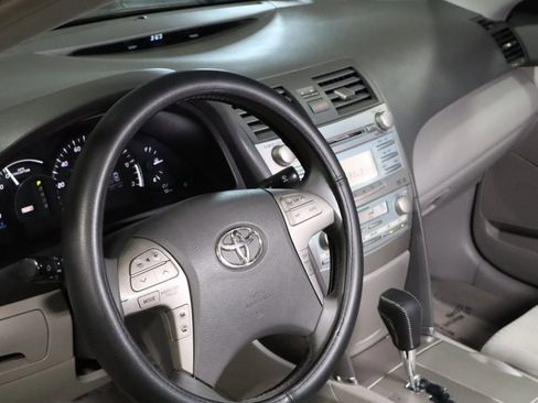 Used 2009 Toyota Camry Hybrid Sedan 4D image 10