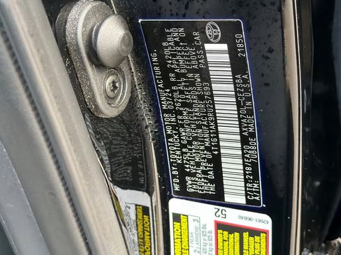 Used 2024 Toyota Camry SE image 32