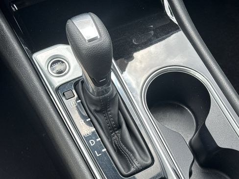 Used 2024 Nissan Altima 2.5 SV AWD/4WD image 20