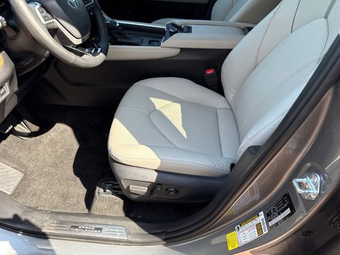 Used 2026 Toyota Grand Highlander AWD image 4