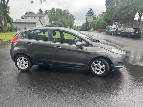 Used 2016 Ford Fiesta SE FWD image 5