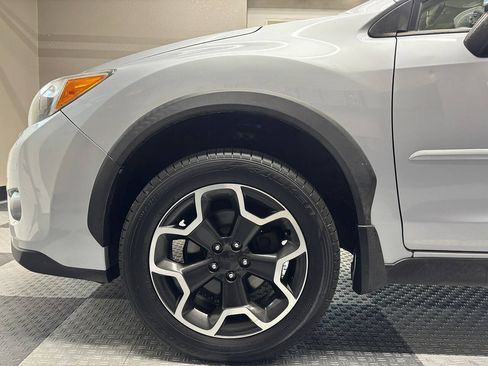Used 2014 Subaru Crosstrek 2.0i Premium w/ Moonroof Package AWD/4WD image 12