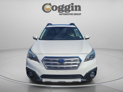 Used 2017 Subaru Outback 2.5i Limited image 4