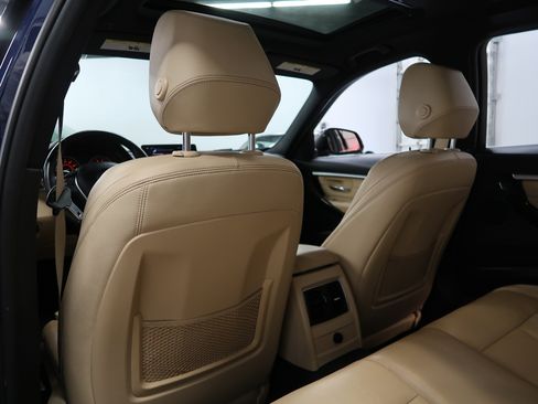 Used 2018 BMW 330i Sedan RWD image 33