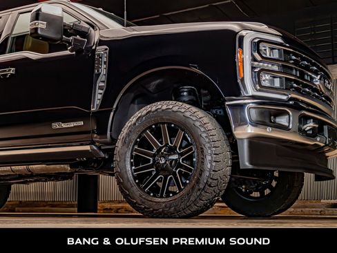 Used 2023 Ford F250 Lariat w/ Lariat Ultimate Package AWD/4WD image 11