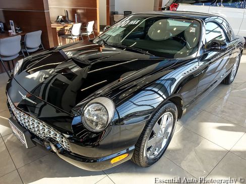 Used 2002 Ford Thunderbird RWD image 2