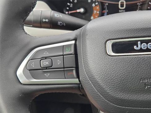 Certified 2025 Jeep Compass Limited AWD/4WD image 21