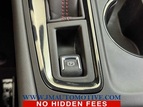 Used 2023 Chevrolet Equinox RS w/ RS Leather Package image 35