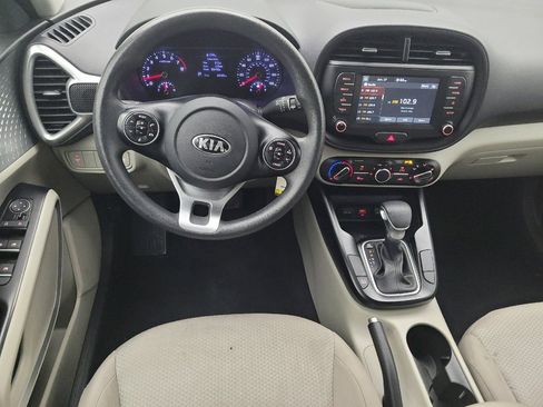 Used 2020 Kia Soul LX FWD image 22