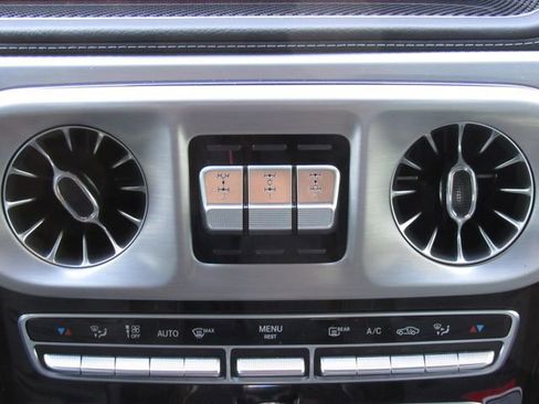 Used 2023 Mercedes-Benz G 550 image 29