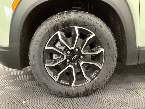 New 2026 Chevrolet TrailBlazer ACTIV w/ Convenience Package FWD image 3
