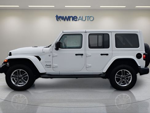 Used 2020 Jeep Wrangler Unlimited Sahara w/ Uconnect 4C Nav & Sound Group AWD/4WD image 2