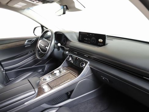 Used 2024 Genesis GV80 3.5T image 8