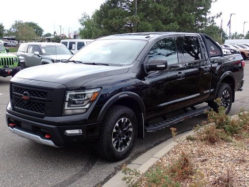 Used 2020 Nissan Titan PRO-4X w/ Pro-4x Convenience Package AWD/4WD image 6