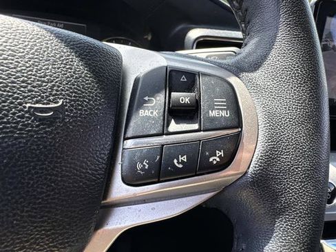 Used 2023 Ford Explorer XLT w/ Equipment Group 202A AWD/4WD image 35