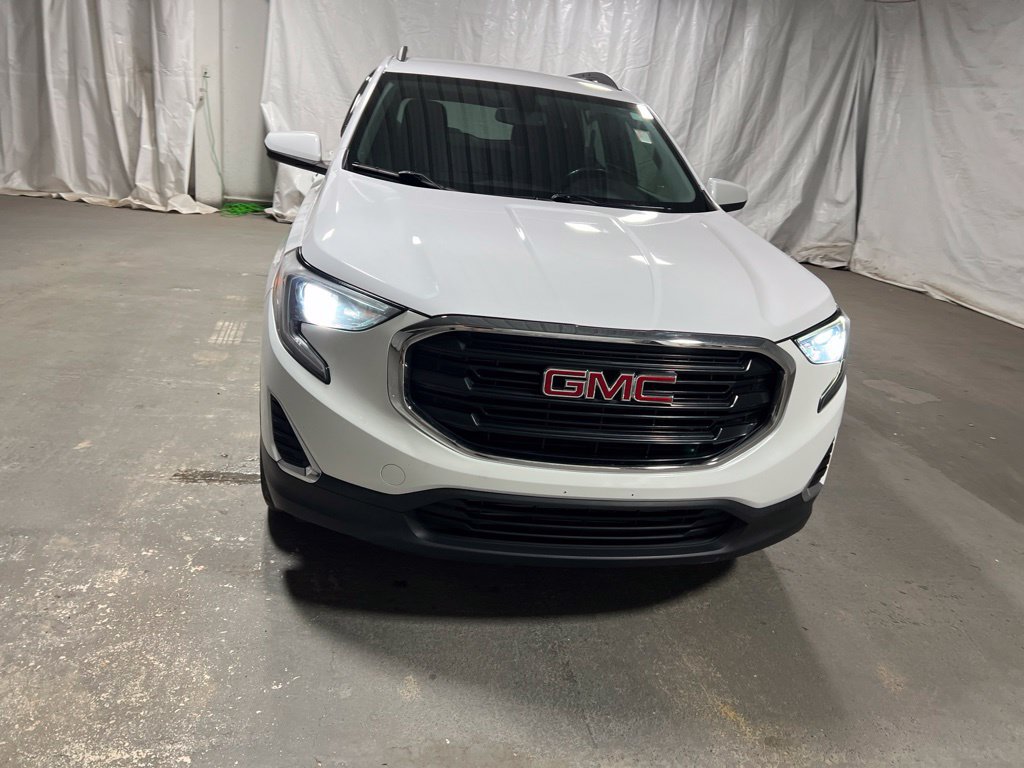 Used 2018 GMC Terrain SLE w/ Driver Convenience Package AWD/4WD image 2