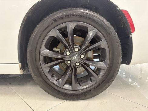 Used 2020 Dodge Charger SXT w/ Blacktop Package image 40