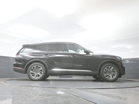 Used 2023 Lincoln Aviator AWD image 23