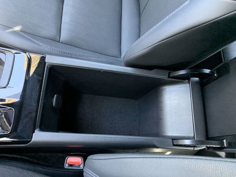 Used 2025 Toyota Camry XSE FWD image 26