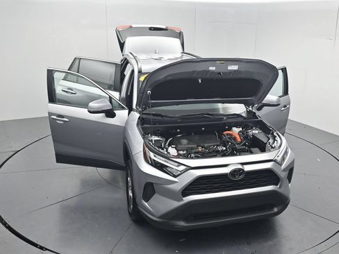 Used 2025 Toyota RAV4 XLE AWD/4WD image 54