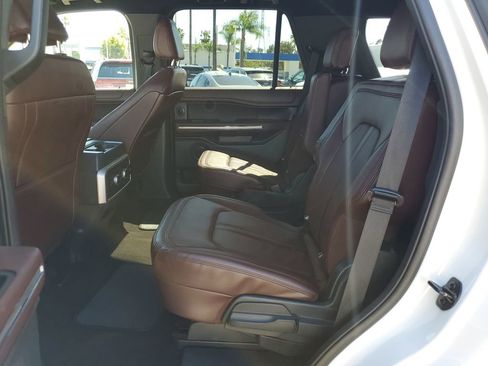 Used 2023 Ford Expedition Limited image 15