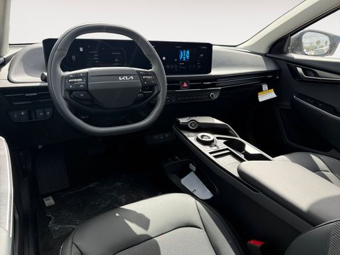 New 2025 Kia EV6 Light w/ Light LR Technology Package image 15
