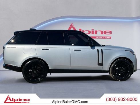 Used 2025 Land Rover Range Rover SE AWD/4WD image 6