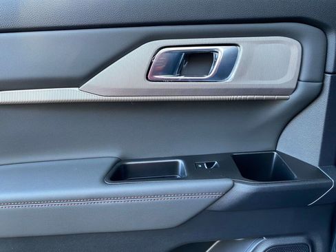 New 2026 Ford Explorer Active image 17