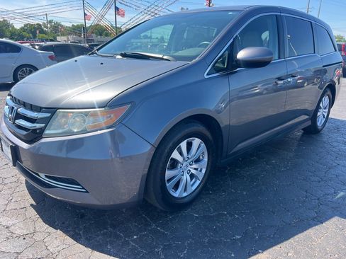 Used 2016 Honda Odyssey SE image 3