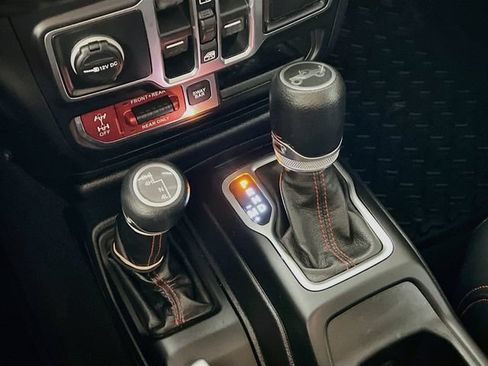 Used 2018 Jeep Wrangler Unlimited Rubicon AWD/4WD image 22