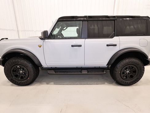 New 2026 Ford Bronco Badlands image 6