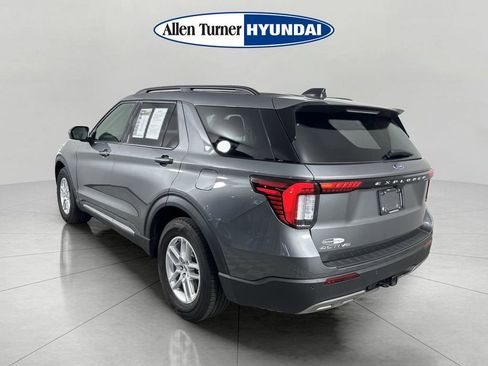 Used 2025 Ford Explorer Active w/ Active Comfort Package RWD image 6