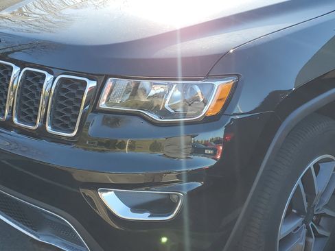 Used 2020 Jeep Grand Cherokee Limited w/ Trailer Tow Group IV image 6