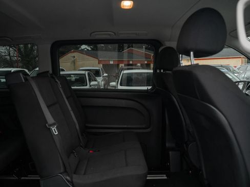 Used 2017 Mercedes-Benz Metris Van 4D image 10