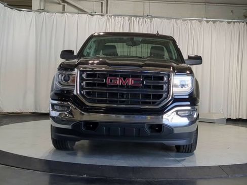Used 2019 GMC Sierra 1500 SLE w/ SLE Value Package AWD/4WD image 4