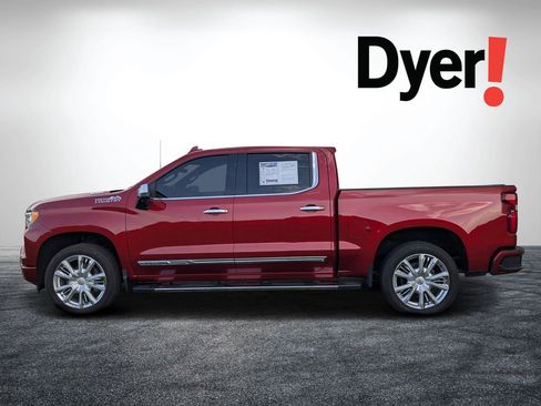 Used 2025 Chevrolet Silverado 1500 High Country w/ High Country Premium Package AWD/4WD image 8