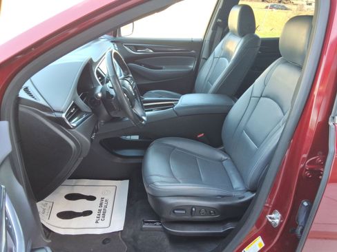 Used 2024 Buick Enclave Premium AWD/4WD image 25
