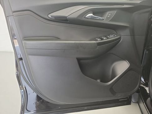 Used 2023 Chevrolet TrailBlazer RS FWD image 20